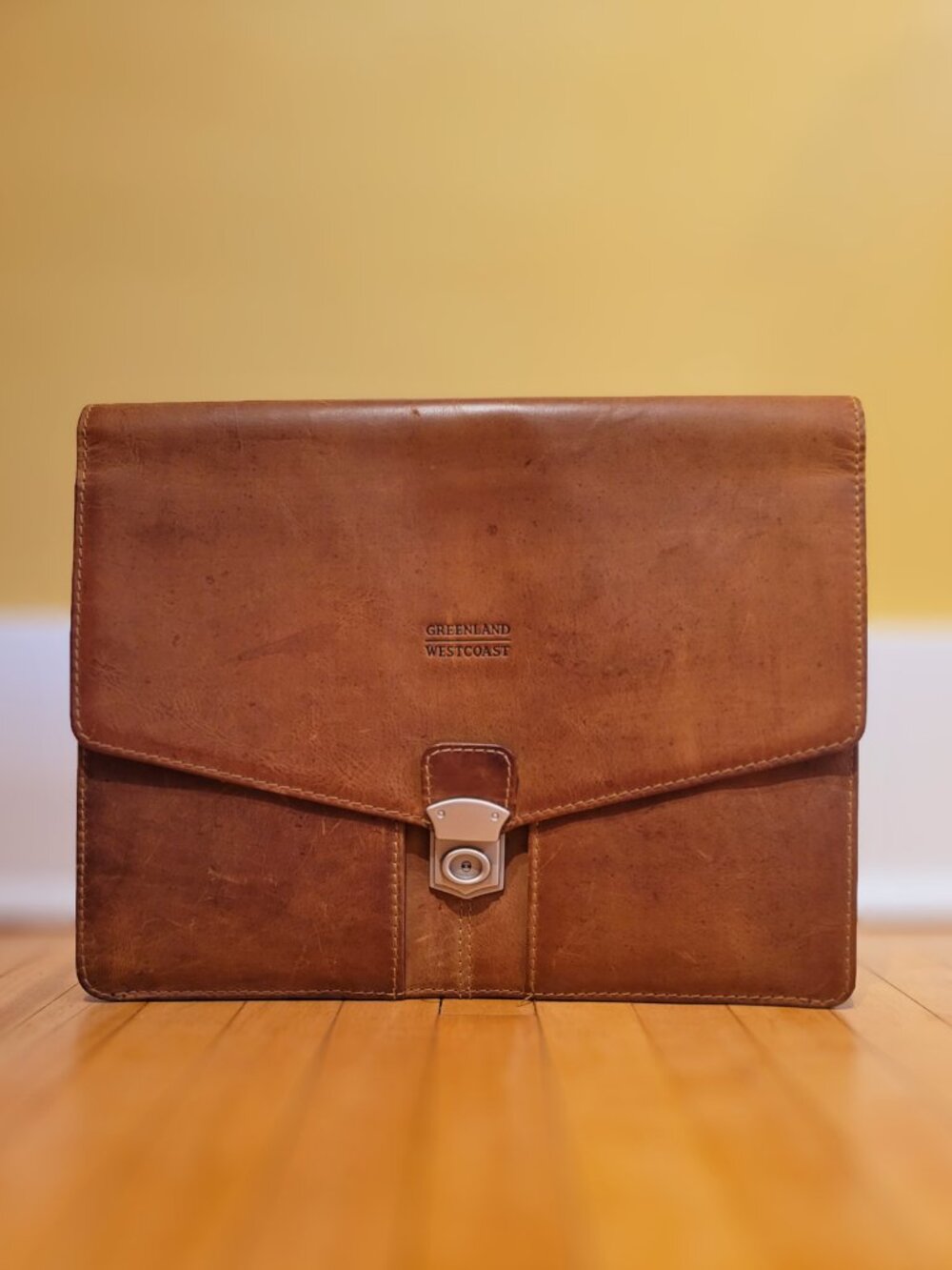 Greenland Nature Westcoast Leather Briefcase Portfolio Unisex Laptop Sleeve
